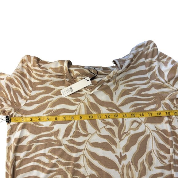 Chicos Beige & White Zebra Print V-Neck Short Sleeve Top Chicos Size 2 - Picture 7 of 10